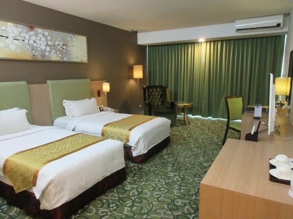 Hotel Aifa Labuan Buitenkant foto