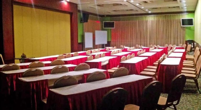 Hotel Aifa Labuan Buitenkant foto