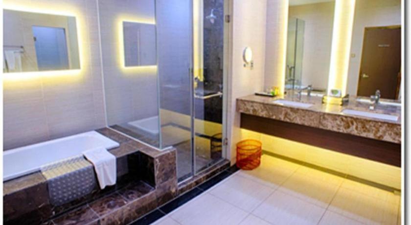 Hotel Aifa Labuan Buitenkant foto