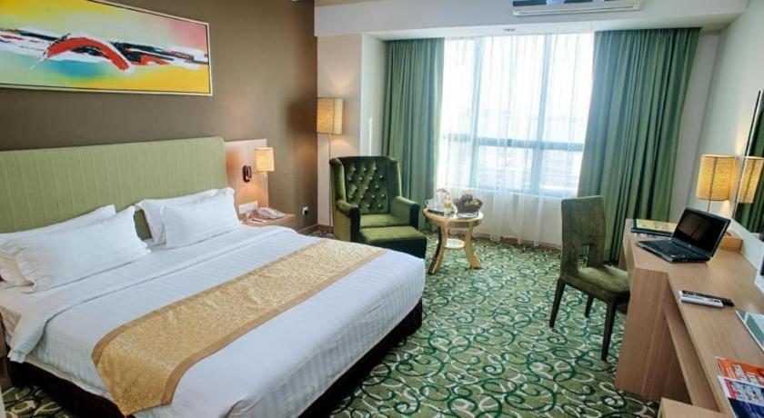 Hotel Aifa Labuan Buitenkant foto