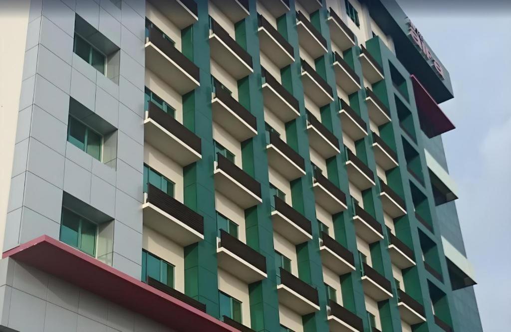 Hotel Aifa Labuan Buitenkant foto
